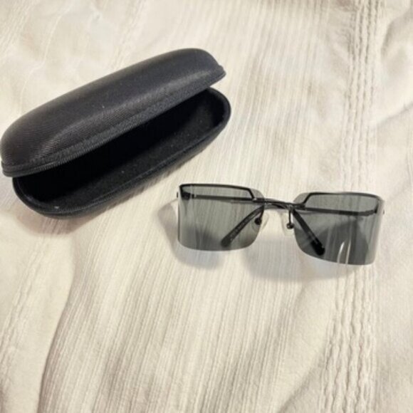Vintage Polaroid Wraparound Shield Sunglasses Made in Italy - Picture 1 of 7